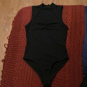 Black Collar and Sweetheart Sleeveless Bodysuit